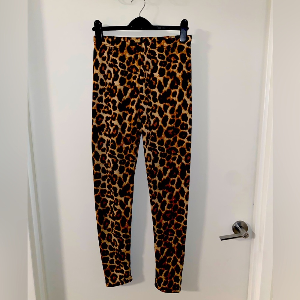 🤩 LEOPARD PRINT LEGGINGS 🤩